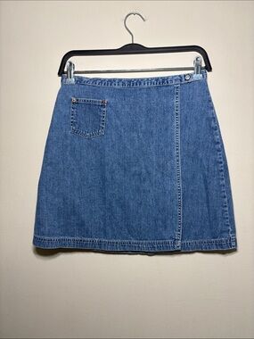 GAP Blue Denim Mini Skirt with Front Pocket